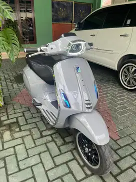 VESPA SPRINT 2022 GREY