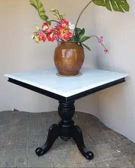 Meja marmer kotak 80x80 cm