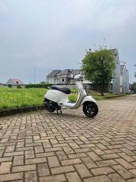 FOR SALE VESPA PRIMAVERA 150 IGET 2017