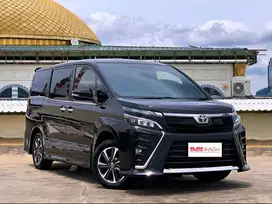 KM Low Record Toyota Voxy 2017 Istimewa #aokl#