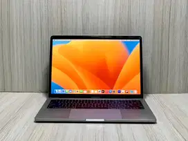 MacBook Pro 13 Inch 2017 CTO 16/256 GB