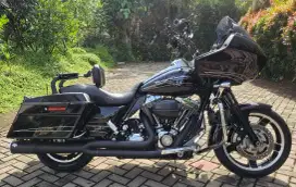 Harley Davidson Road Glide 2010 acc top