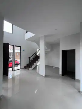 Di Jual Rumah 2 Lantai Hills View Central Hill, Batam Centre