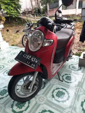 Scoopy Dijual cepat motor pribadi,surat2 lengkap.