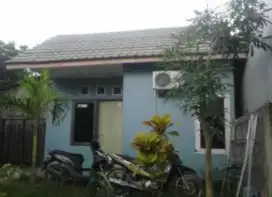 DISEWAKAN RUMAH TENGAH KOTA DEKAT ISLAMIC CENTER