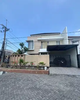 Dijual Rumah di Taman Pondok Indah, Wiyung (EL)