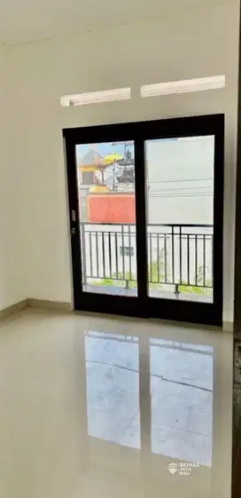 Rumah 2 Lantai Minimalis Modern, area Denpasar Selatan