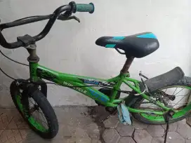 Sepeda anak ukuran 16