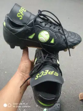 Jual sepatu bola jadul SPECS original size 38,5 bisa bayar cod