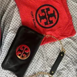 Tory burch clutch