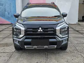 Km 12 rb xpander cross premium package 2023 Grey