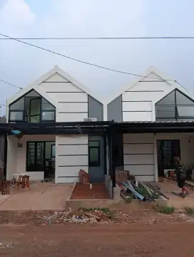 Rumah tingkat di depok , cuma 150 jt , kamar tidur 2 , surat shm