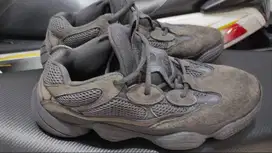 SEPATU ADIDAS YEEZY 500 ORI