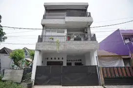 Rumah 5 KT di Bekasi Dekat RS Satria Medika LB 216 Hadap Timur J-22042