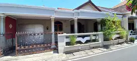 Dijual Rumah Gentan Luas tanah 180m²