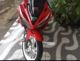 Honda CBR 150 R Red