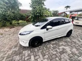 Jual ford fiesta 2011