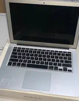 MacBook Air 13”inch 2017 8/256