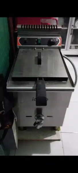 Deep Fryer Merk Ichibo 18 Liter