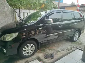 Toyota Kijang Innova 2005 Bensin