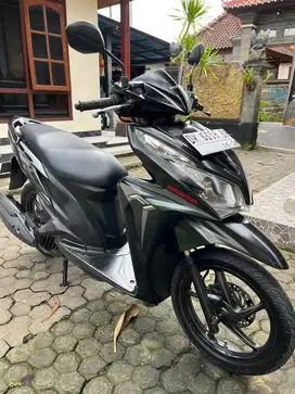 Vario 125 hitam,