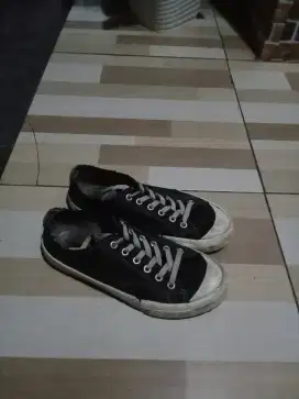 SNEAKERS / SEPATU VENTELA LOW ORIGINAL