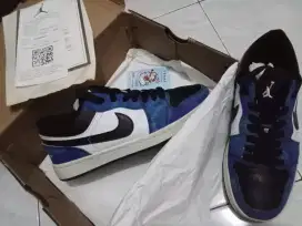 Sepatu nike blue