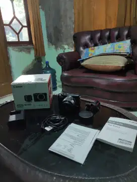 Jual Canon m100