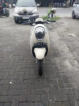 Dijual Honda Scoopy FI ESP ISS