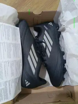 Sepatu bola adidas deportivo III