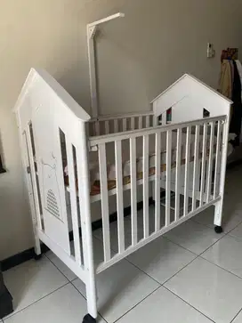 Box Bayi kondisi seperti baru FREE Kasur Latex tambahan