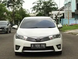 Toyota Altis V AT 2015 Putih