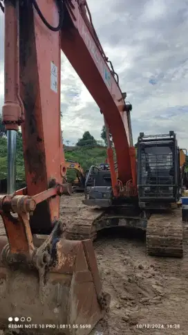 Excavator Hitachi 210F 2020
Jual & Rental di Grogot