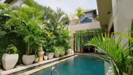 villa kawasan bumbak Kerobokan Badung Bali