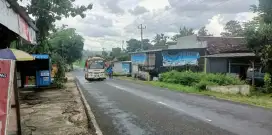 Tanah Tepi Jalan Raya Ramai