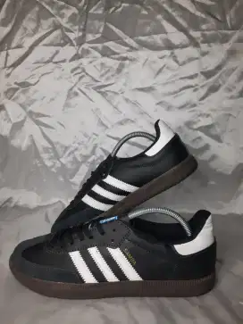 Sepatu Adidas samba