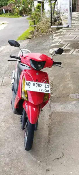 Dijual Suzuki spin 125 Merah putih