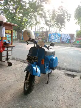 Vespa PX tahun 83