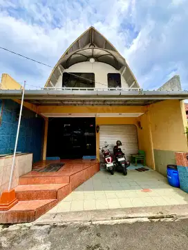 RUMAH UNIK KLASIK PERUMNAS BANYUMANIK