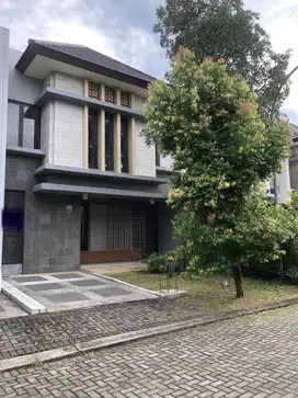 DIJUAL RUMAH PRECIA EMINENT LEBAR 8 KONDISI TERAWAT BRAND NEW HRG OK