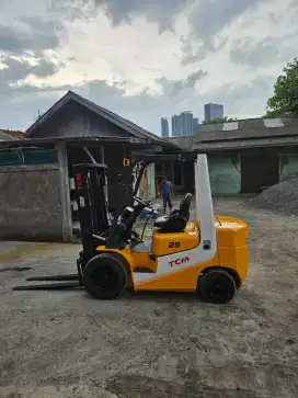 Forklift TCM 2,5 Ton,Tiang 3 Meter,Manual,Isuzu C240,C6,Tahun 2005