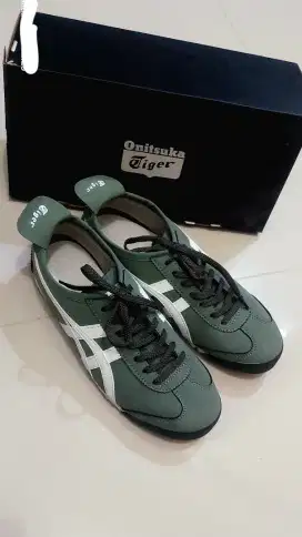 Sepatu Onitsuka Tiger Green White 2024