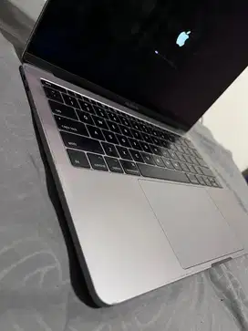 Macbook Pro 13 inch i5 2017 256Gb