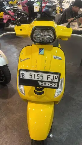 Piaggio Vespa Matic S Led Kuning 2022