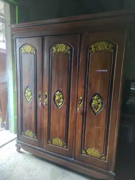 Lemari pakaian mawar 3 pintu kayu jati asli