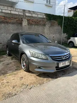 HONDA ACCORD 2012 GREY METALIC SEDAN GANTENG