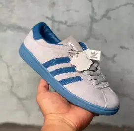 Sepatu Adidas Bali dan Samba ukuran 41