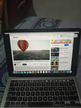 macbook pro 13 inch 2020 core i5 256gb