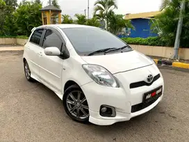 Toyota Yaris S 2012 Limited Hitam