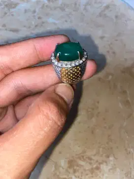 Batu bacan hijau cantik